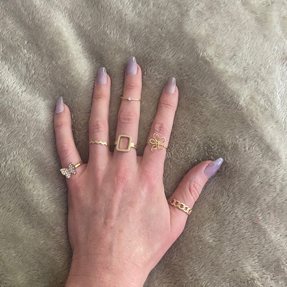 Costume Ring Set - Picture 4 of 4